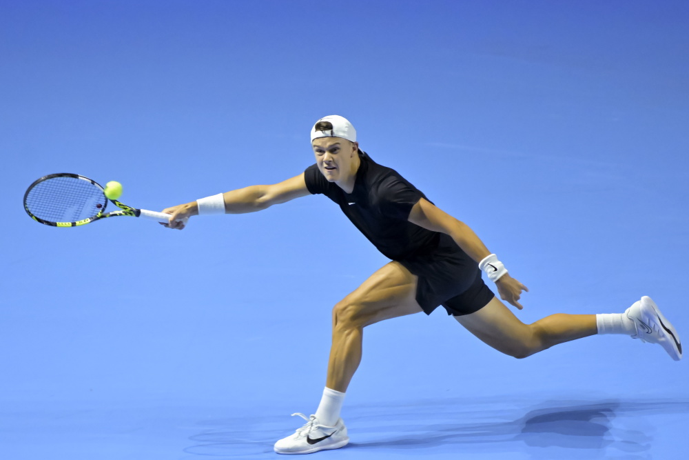 的双后腰相 的双后腰相